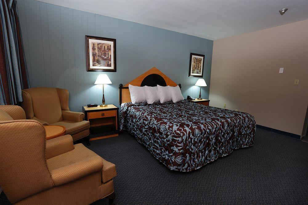 Belmont Inn Sudbury Ngoại thất bức ảnh