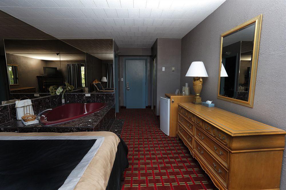 Belmont Inn Sudbury Ngoại thất bức ảnh