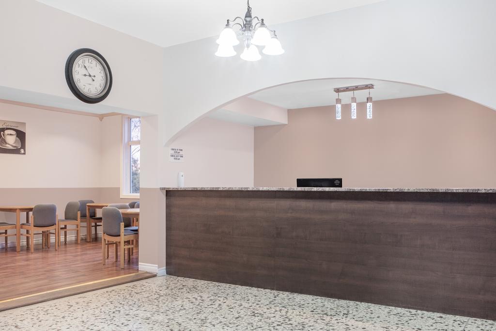 Belmont Inn Sudbury Ngoại thất bức ảnh