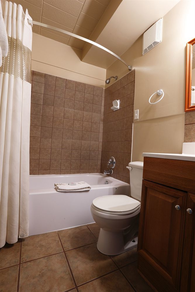 Belmont Inn Sudbury Ngoại thất bức ảnh